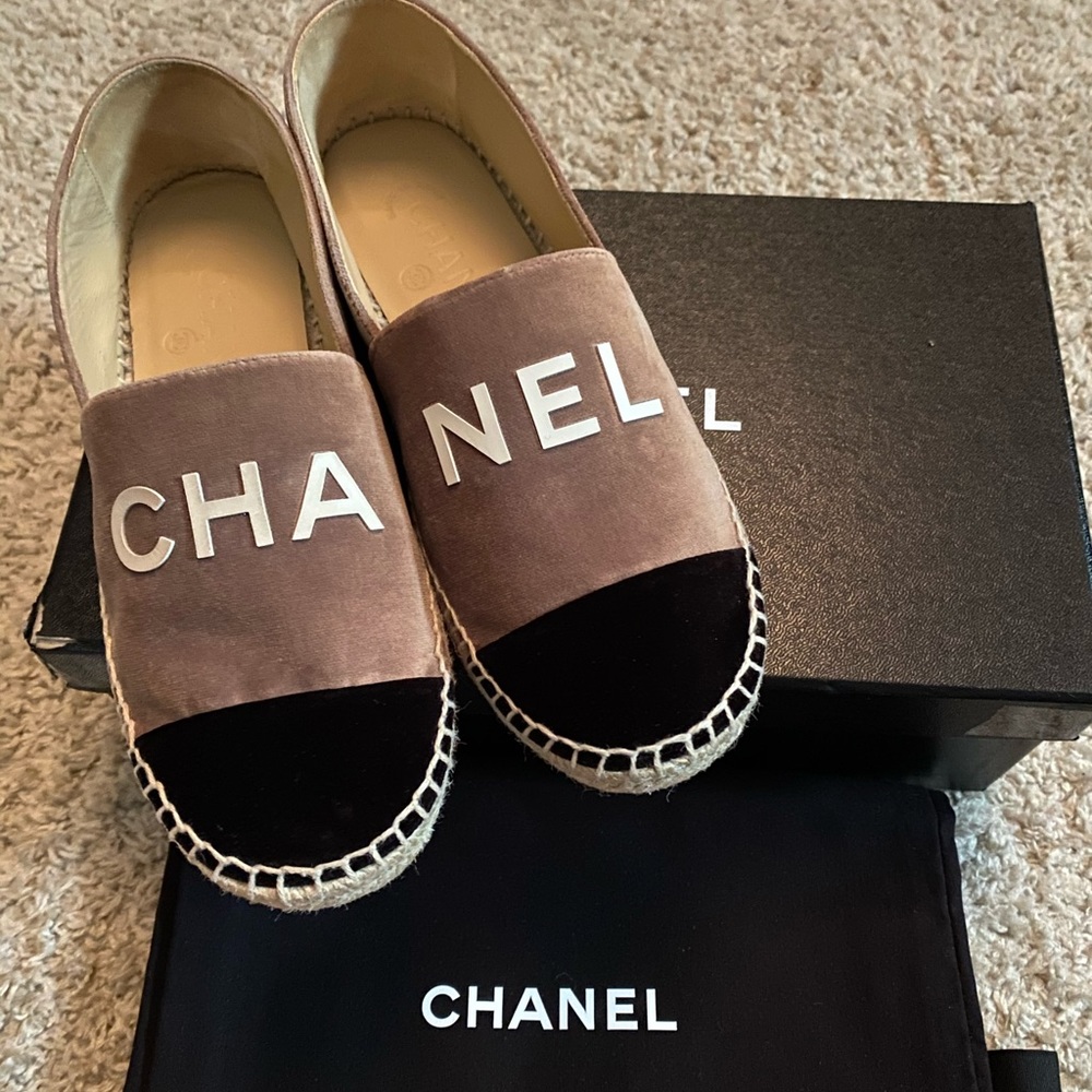 BNIB Chanel Espadrille Velvet Beige/Black 36